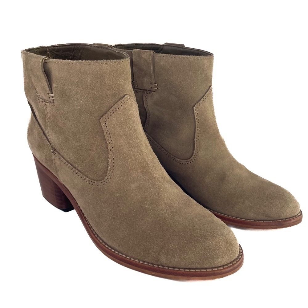 Dolce‎ Vita Suede Western Style Short Boot Size 8.5 Tan Beige Pull On Block Heel